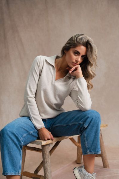 Дамски пуловер Serena с V-образно деколте